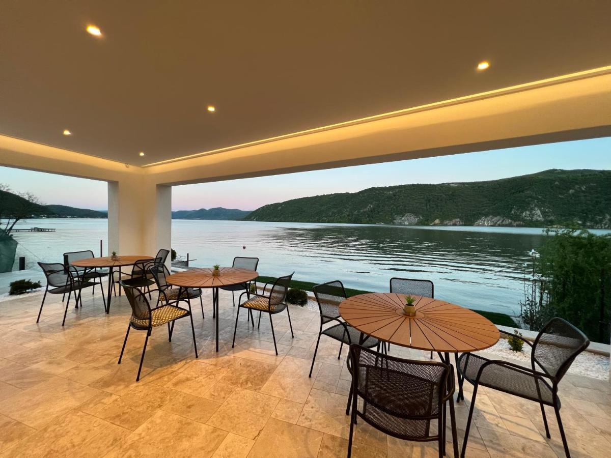 Yrys House - Adults Only Hotel Ieşelniţa Екстериор снимка
