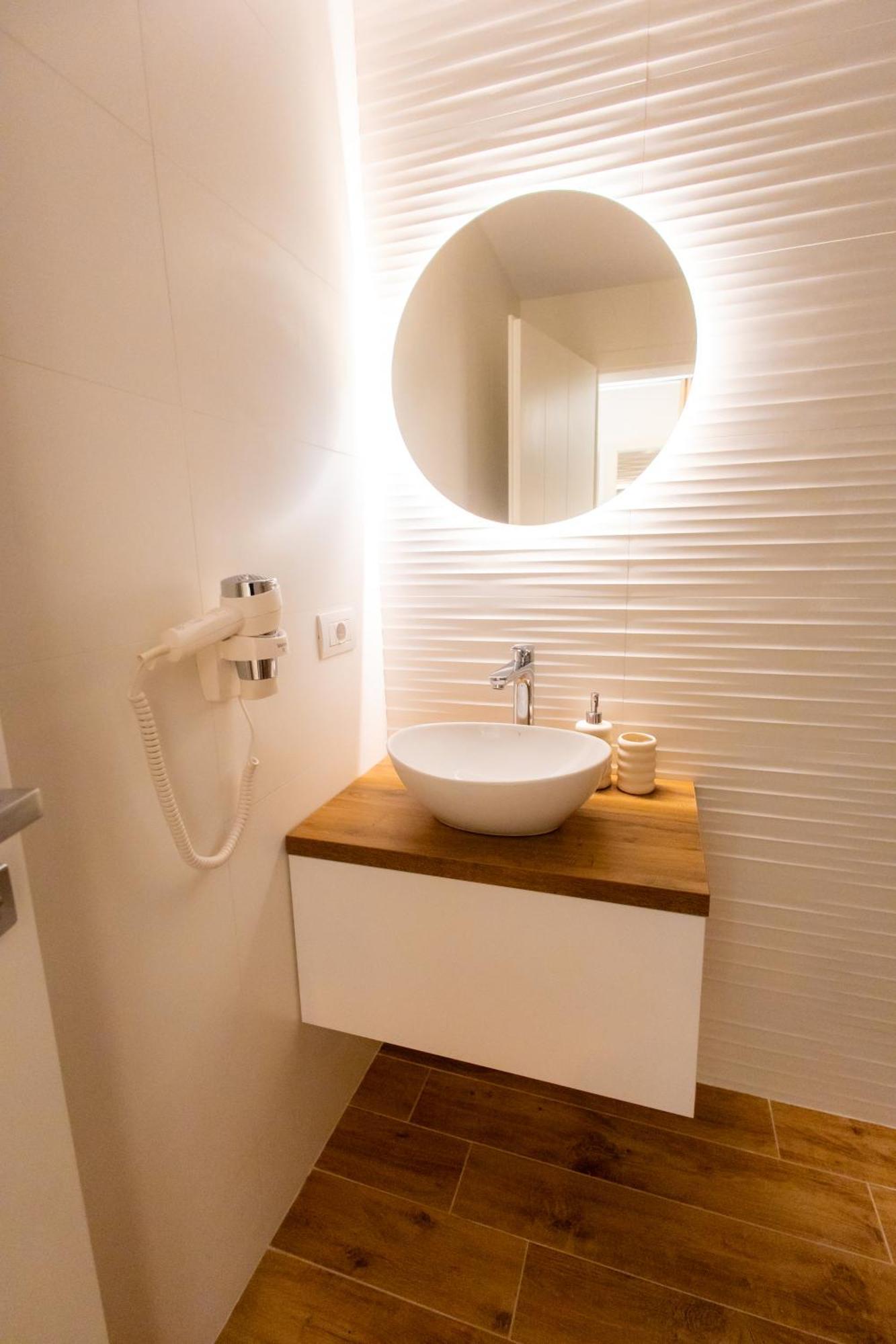 Yrys House - Adults Only Hotel Ieşelniţa Екстериор снимка